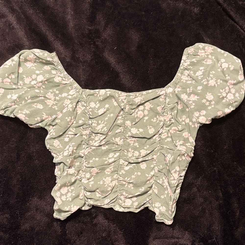 Hollister Sage Floral Puff Sleeve Blouse